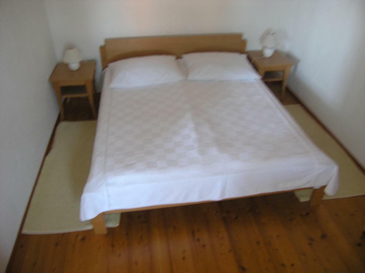 Apartment Viktoria 克罗诺维察 外观 照片